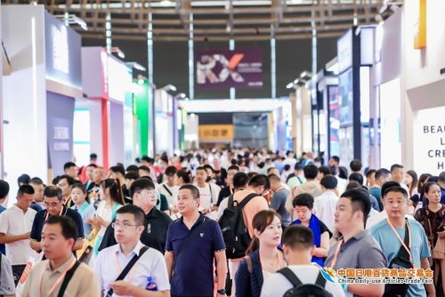 人流如潮星聚上海，百貨盛會引領家電新風尚——第116屆中國日用百貨商品交易會盛大開幕聚焦家用電器銷售
